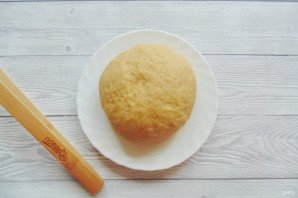 Медовый торт с вишней