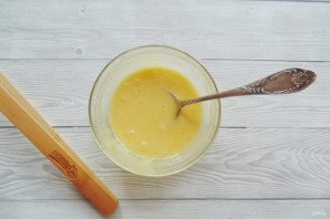 Медовый торт с вишней