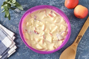 Низкоуглеводная шарлотка с яблоками