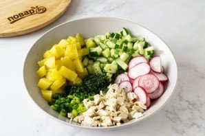 Окрошка на розовом квасе