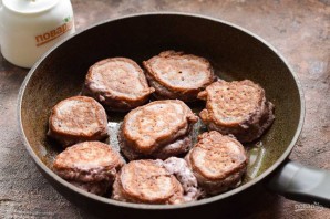 Оладьи с ежевикой Оладьи с ежевикой