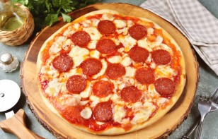 Пицца "Пепперони" с моцареллой Пицца "Пепперони" с моцареллой