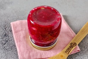 Салат "Дачный удачный" из свеклы на зиму