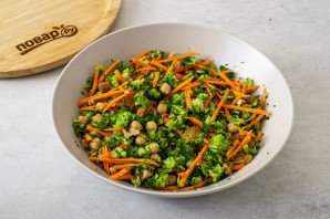 Салат из нута с брокколи