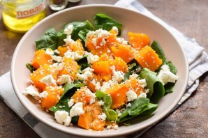 Салат из тыквы со шпинатом