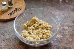 Салат с базиликом, креветками и перловкой Салат с базиликом, креветками и перловкой