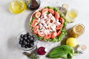 Салат с копченым окорочком