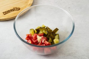 Салат с нутом и морской капустой Салат с нутом и морской капустой