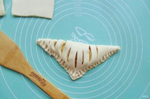 Слойки с яблоком и бананом