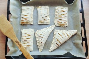 Слойки с яблоком и бананом