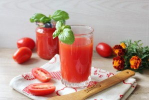 Томатный сок с базиликом на зиму