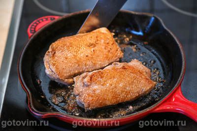 Утиные грудки с соусом из калины Утиные грудки с соусом из калины