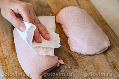 Утиные грудки с соусом из калины Утиные грудки с соусом из калины