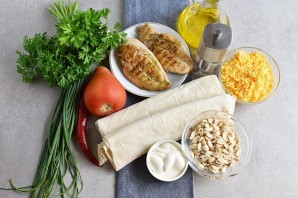 Закуска из лаваша с курицей