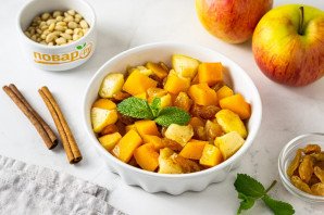 Запеченная тыква с яблоками