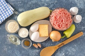 Запеканка из кабачков с рисом и фрикадельками