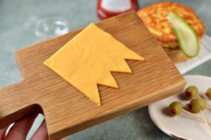 Бургер "Зубастый монстр" Бургер "Зубастый монстр"