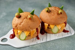 Бургер "Зубастый монстр" Бургер "Зубастый монстр"