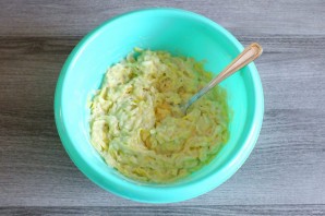 Чебуреки из кабачков с ветчиной и сыром