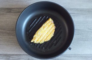 Чебуреки из кабачков с ветчиной и сыром