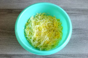 Чебуреки из кабачков с ветчиной и сыром