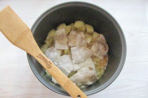 Филе судака с картофелем в мультиварке