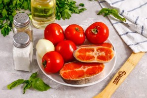 Форель в томатном соусе в духовке