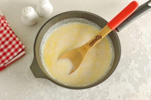 Фрикадельки в соусе "Бешамель"