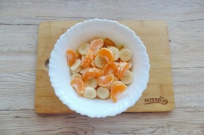 Фруктовый салат с мятой