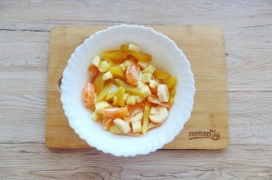 Фруктовый салат с мятой