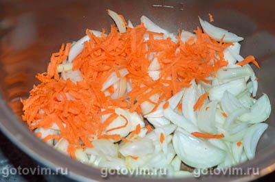 Горбуша на овощной подушке в мультиварке