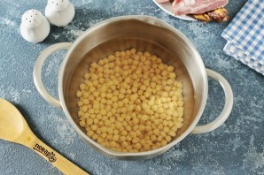 Гороховый суп с нутом и копченостями Гороховый суп с нутом и копченостями