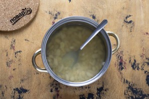 Грузинский суп из фасоли с овощами Грузинский суп из фасоли с овощами