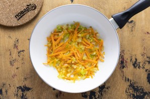 Грузинский суп из фасоли с овощами Грузинский суп из фасоли с овощами