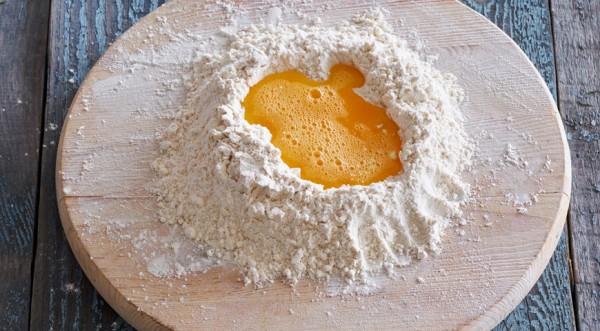 Как приготовить домашние яичные тальятелле, пошаговый рецепт с фото Как приготовить домашние яичные тальятелле, пошаговый рецепт с фото