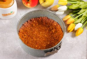 Карамельный торт "Яблоки на снегу"