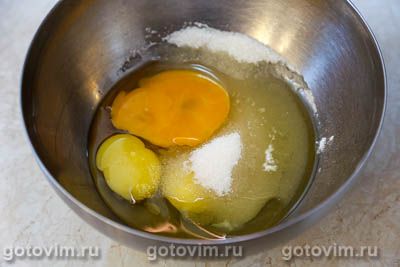 Кекс  на кефире с яблочными дольками и карамельной корочкой