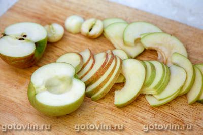 Кекс  на кефире с яблочными дольками и карамельной корочкой