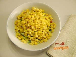 Крабовый салат из крабовых палочек