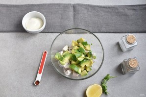 Курица с авокадо