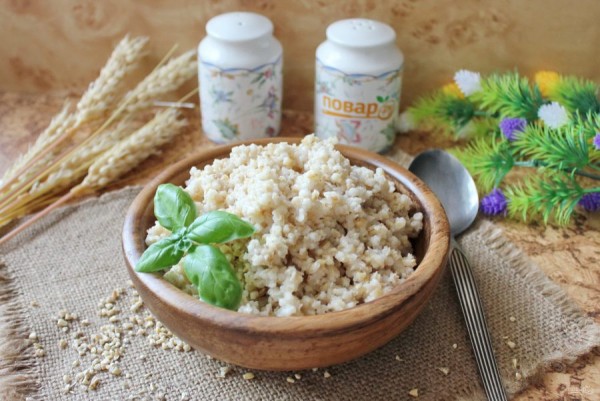 На воде или на молоке? Как правильно варить ячневую кашу        