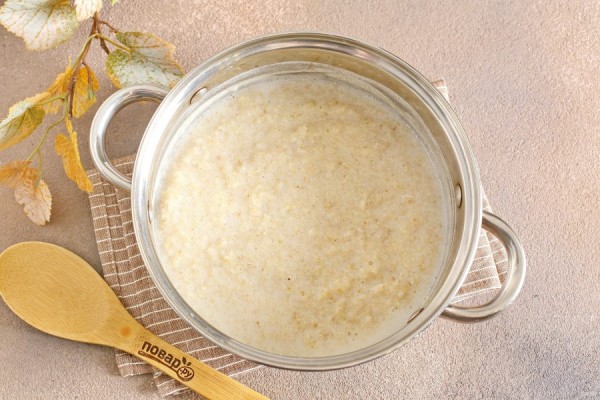 На воде или на молоке? Как правильно варить ячневую кашу        