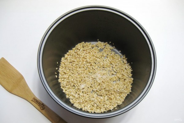 На воде или на молоке? Как правильно варить ячневую кашу        