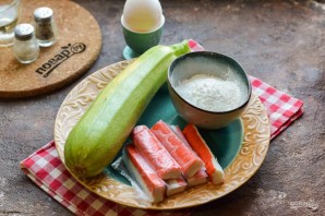 Оладьи из кабачков с крабовыми палочками