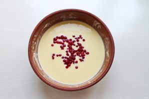 Оладьи с красной смородиной