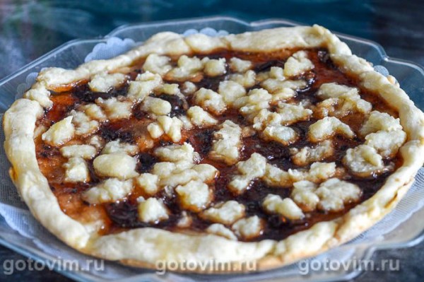 Открытый пирог с вареньем в мультиварке