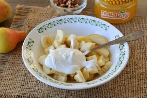 Салат из груши и банана