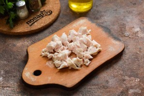 Салат из курицы, грибов и сельдерея Салат из курицы, грибов и сельдерея