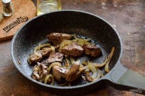 Салат с печенью и брокколи Салат с печенью и брокколи