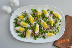 Салат со скумбрией